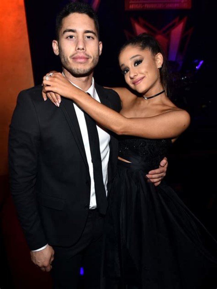 Ex Got Worst Line In New Song – Hollywood Life