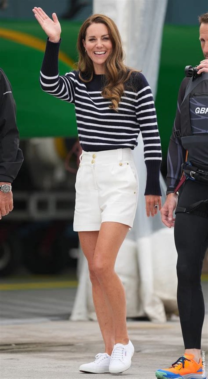 Kate Middleton Wears White Shorts While Supporting Sailing Race – Hollywood Life
