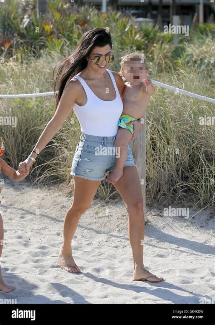 Kourtney Kardashian Shows Off Curves In One-Piece Swimsuit On Italy Trip With Kids – Pics