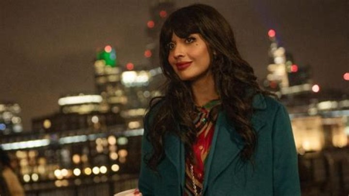 Jameela Jamil: 5 Things To Know About Actress Feuding With Cardi B Over Detox Tea